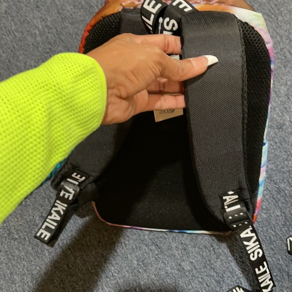 Beautiful backpack - Picture 2 of 3